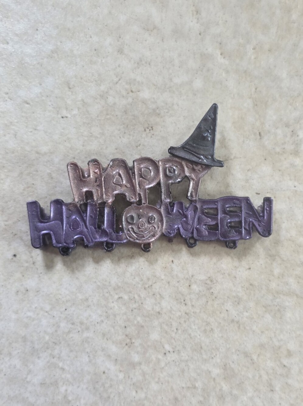 Happy Halloween Seasonal Festive Resin Brooch With Wiches Hat & Pumpkin